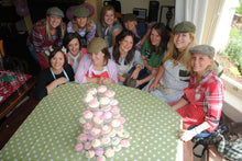 Load image into Gallery viewer, Cupcake Decorating Hen Party for 10 people £40pp – Oxfordshire we come to you
