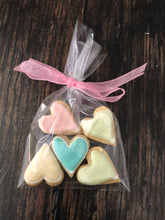 Load image into Gallery viewer, 10 x  5 Heart Cookie Wedding Favours
