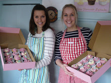 Load image into Gallery viewer, GIFT VOUCHER - Cupcake Decorating Masterclass – Oxfordshire OX1
