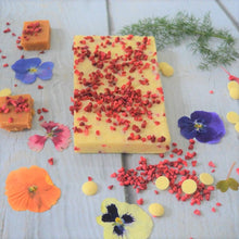 Load image into Gallery viewer, White Chocolate and Raspberry Fudge
