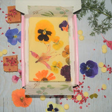Load image into Gallery viewer, White Chocolate Fudge with Edible Flowers
